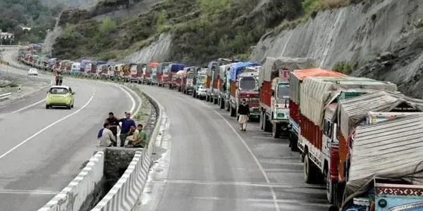 Traffic restored on Jammu-Srinagar national highway