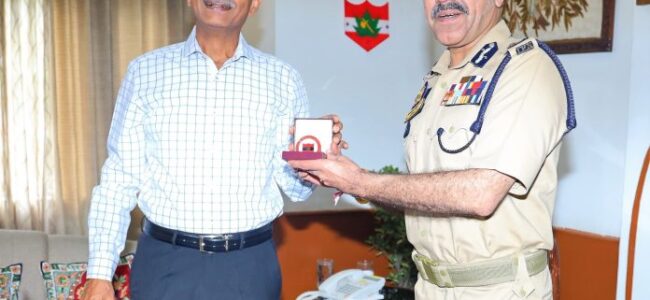 Northern Army Commander meets J&K Special DGP Northern Army Commander meets J&K Special DGP