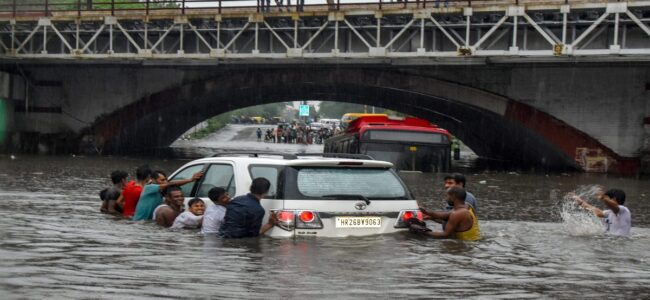 Heavy rain brings Delhi to its knees, schools to remain closed today Heavy rain brings Delhi to its knees, schools to remain closed today