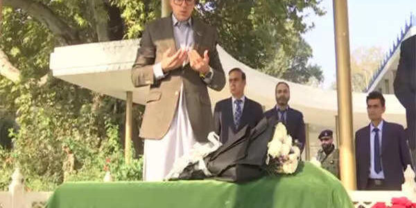 Ahead of swearing in ceremony Omar visits Grandfather Sheikh Mohammad Abdullah’s grave Ahead of swearing in ceremony Omar visits Grandfather Sheikh Mohammad Abdullah’s grave