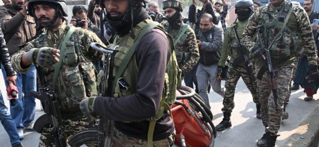 Khanyar Encounter: Unidentified terrorist killed, says Police Khanyar Encounter: Unidentified terrorist killed, says Police