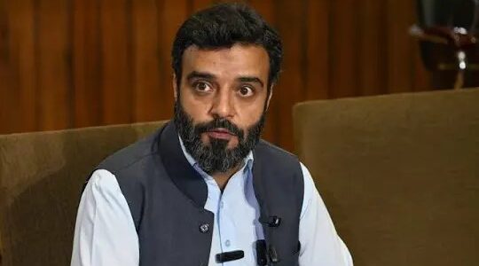 Aga Ruhullah vows to join protests over quota policy after Parliament session
