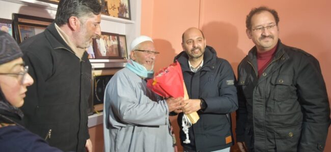 Handicrafts & Handloom Dept hails Master Craftsmen conferred Padma Shri, JK Govt Award