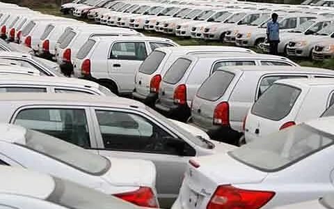 Srinagar Chokes as Vehicle Numbers Cross 25 Lakh in JK