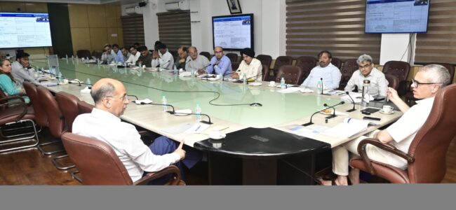 CM chairs high-level meeting to review flood situation n Kashmir Valley