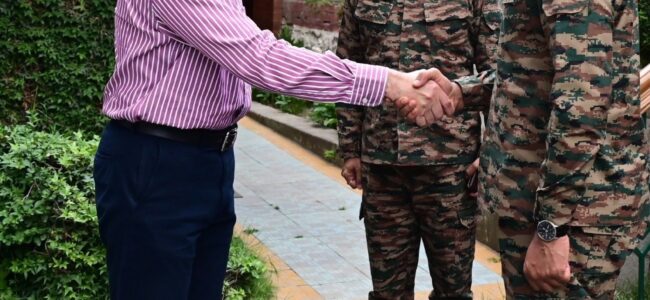 Northern Army Commander briefs CM on security situation along border, LoC
