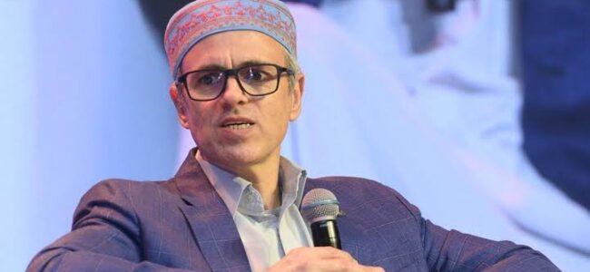 CM Omar seeks transportation of Haj pilgrims’ baggage on same flights to J&K