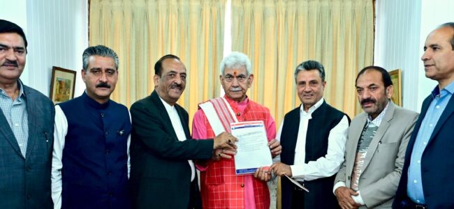 Apni party delegation calls on Lt Guv