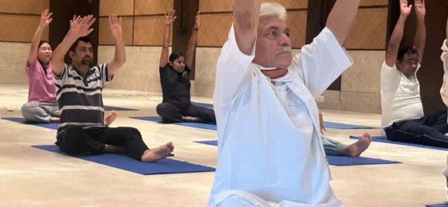 Lt Guv joins Yoga enthusiasts, performs yoga