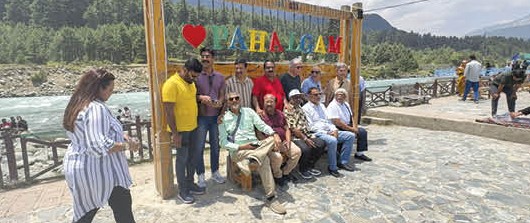 Rs 2,901 lakh spent on tourism promotion in Jammu, over Rs 2,700 in Kashmir in 2 years: Govt Rs 2,901 lakh spent on tourism promotion in Jammu, over Rs 2,700 in Kashmir in 2 years: Govt