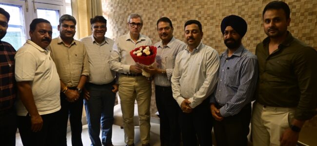 Several Delegations call on CM at Public Outreach Office in Jammu