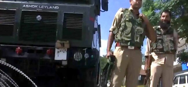 Kulgam encounter: Four security forces personnel injured as anti-terror operation in enters 9th day Kulgam encounter: Four security forces personnel injured as anti-terror operation in enters 9th day
