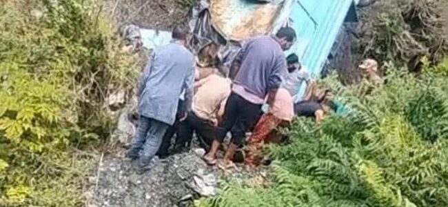 Three CRPF personnel killed, 10 injured as vehicle falls into gorge at Basantgarh Udhampur Three CRPF personnel killed, 10 injured as vehicle falls into gorge at Basantgarh Udhampur