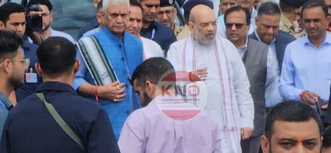 Jammu Floods: HM Amit Shah, LG Sinha, CM Omar, LoP Sharma visit Tawi Bridge, Bikram Chowk Jammu Floods: HM Amit Shah, LG Sinha, CM Omar, LoP Sharma visit Tawi Bridge, Bikram Chowk