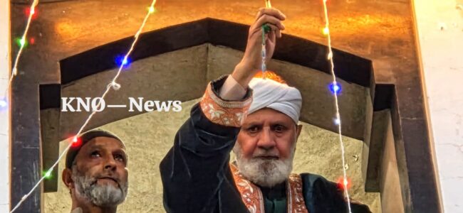 Celebrating Eid-e-Milad-un-Nabi (SAW): Thousands attend night long prayers at Hazratbal