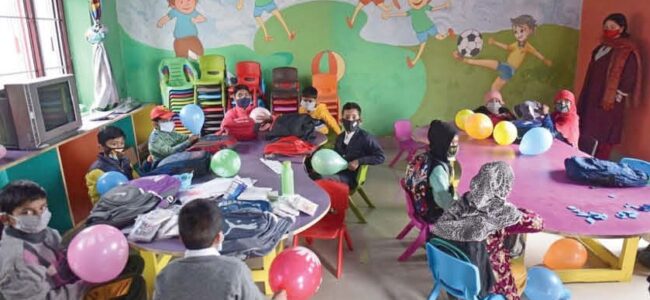Inside the Four Walls: A Day in a Classroom Inside the Four Walls: A Day in a Classroom