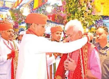 LG Manoj Sinha pays obeisance at Mata Vaishno Devi temple in Reasi