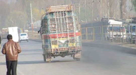 Cold Wave: Winter smog chokes Kashmir, Air in Sgr turns toxic