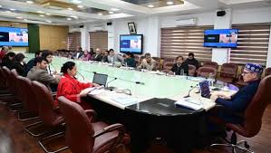 CM reviews urban development projects, seeks stakeholder participation