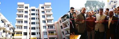 CM inaugurates 56 new residential flats for Darbar Move employees in Jammu