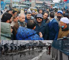 Dy Chief Minister reviews post-snowfall situation in Budgam