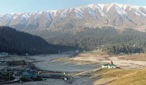 Snowfall Deficit Deepens Worries Across Kashmir