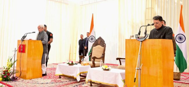 LG Sinha administers oath to Shantmanu as J&K State Election Commissioner