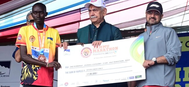 Lieutenant Governor Felicitates the Winners of Jammu Marathon
