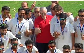 CM announces ₹2 Crore reward for players, support staff