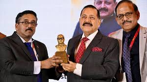 Union minister Jitendra Singh receives lifetime achievement award in medicine and diabetes Union minister Jitendra Singh receives lifetime achievement award in medicine and diabetes