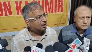 Panun Kashmir expels ex-chairman Chrungoo amid foreign links allegations Panun Kashmir expels ex-chairman Chrungoo amid foreign links allegations