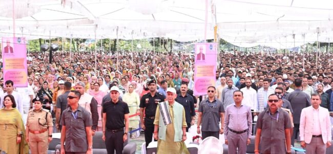 Lt Guv leads Padyatra, addressed a public meeting in Ramban