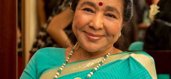 Singing legend Asha Bhosle dies at 92