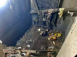 Hotel lift collapses in Srinagar, six tourists injured Hotel lift collapses in Srinagar, six tourists injured