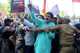 BJP holds protest demanding liquor ban in JK