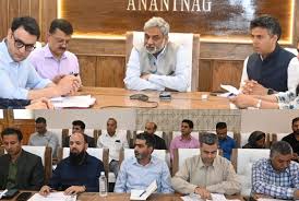 Shaleen Kabra reviews progress of JJM in Anantnag