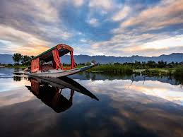 Kashmir Emerges as Summer Haven as June Set to Begin on Cool Note