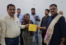 Rana hands over engagement orders to Anganwadi Workers, Helpers