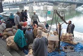 Principal Secretary DMRRR reviews ration distribution, extension of welfare schemes for migrants