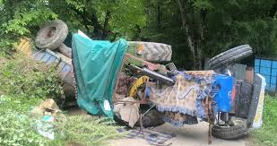 Boy dies after tractor overturns in Saimoh Tral