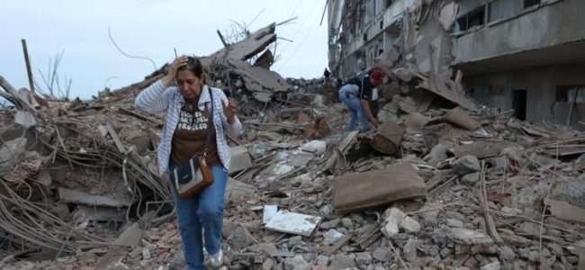 Venezuelans search rubble for survivors after 2 strong quakes kill at least 188