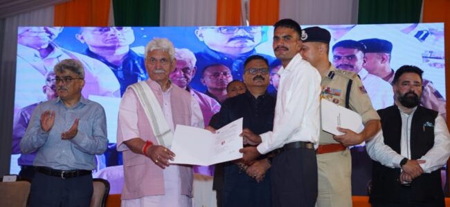 Lieutenant Governor visits Vibrant Village Nangali in Poonch