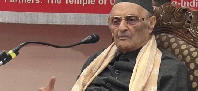 Congress’s Karan Singh bats for statehood to JK