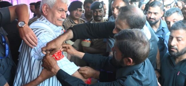 Lieutenant Governor joins Youm-e-Ashura’s Zuljinah procession at Zadibal in Srinagar