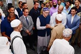 CM receives first batch of Hujjaaj at Srinagar Airport