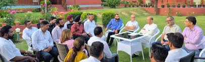 Delegation of Municipal Workers Union, Jammu calls on Advisor to CM