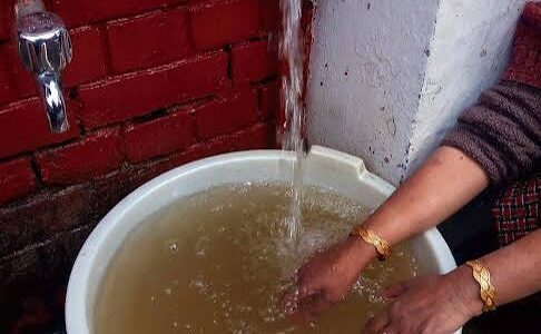 Pulwama villagers suffer due to use contaminated water, allege locals  