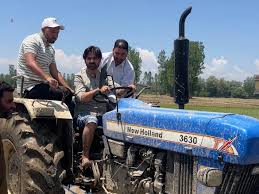 Pulwama PDP MLA join protest against govt’s attempts to evict land tillers Pulwama PDP MLA join protest against govt’s attempts to evict land tillers