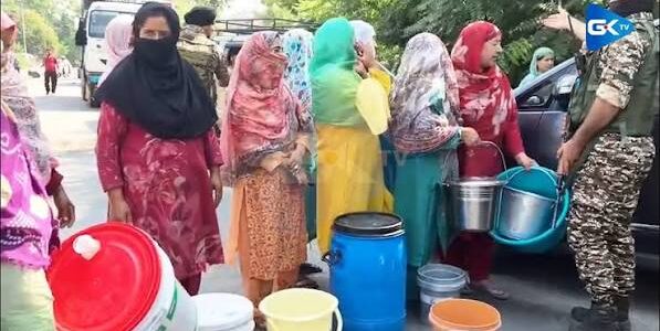 Potable Water crisis triggers protest in Pulwama’s Pinglena