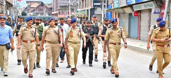 DGP Nalin Prabhat reviews security arrangements in Old City Sgr DGP Nalin Prabhat reviews security arrangements in Old City Sgr